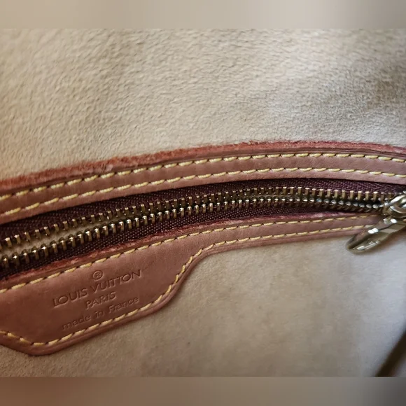 Amazing Condition! LV Monogram Looping GM Shoulder Bag. - Picture 4 of 16